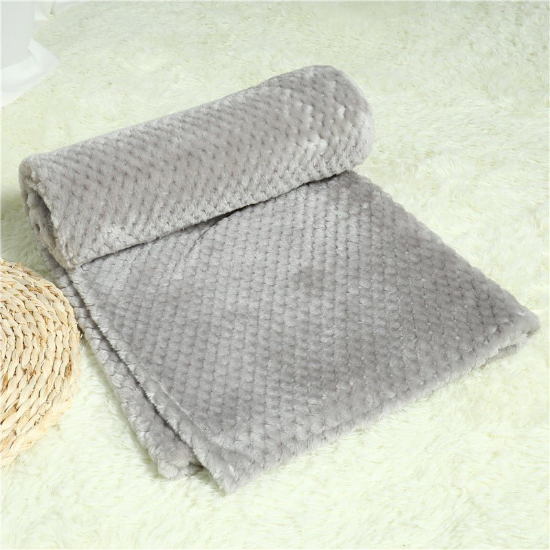 Cozy Pet Blanket: Ideal Sleeping Pad for Dogs and Cats