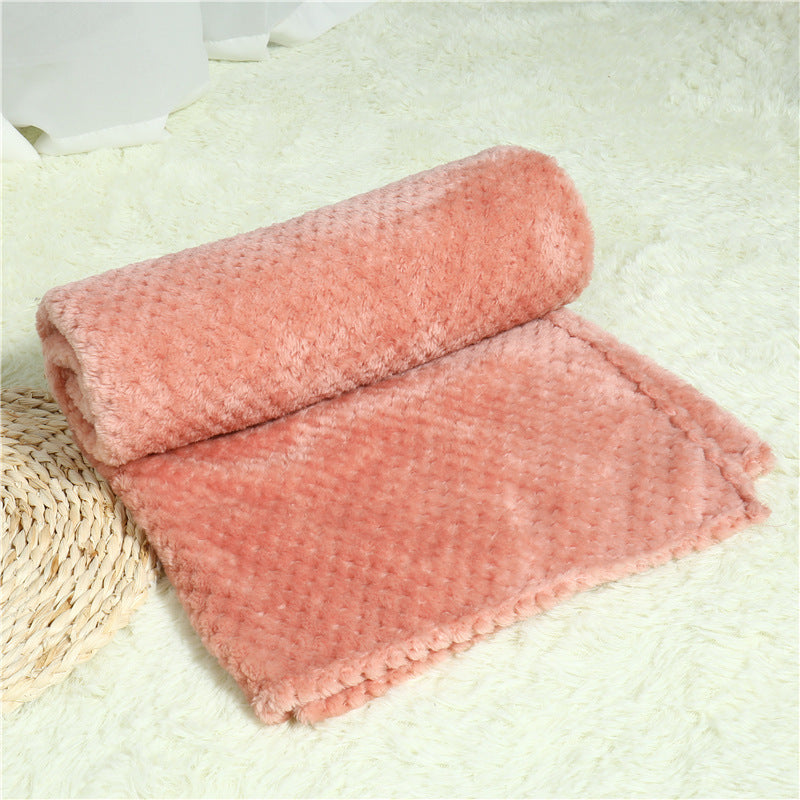 Cozy Pet Blanket: Ideal Sleeping Pad for Dogs and Cats