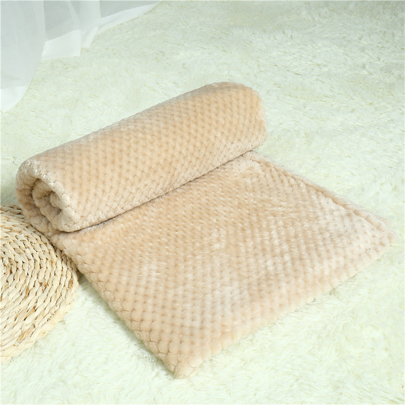 Cozy Pet Blanket: Ideal Sleeping Pad for Dogs and Cats