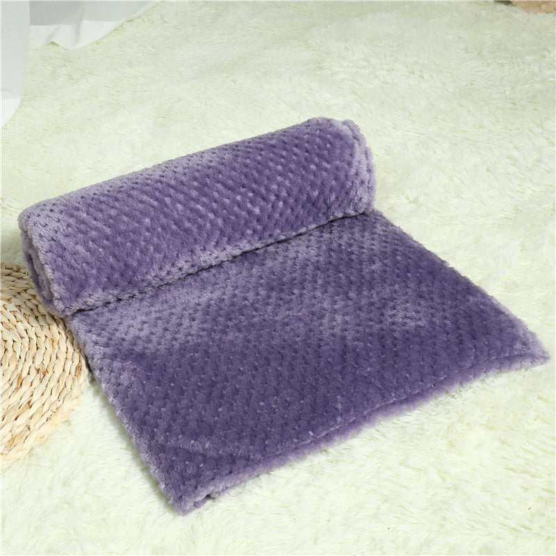 Cozy Pet Blanket: Ideal Sleeping Pad for Dogs and Cats